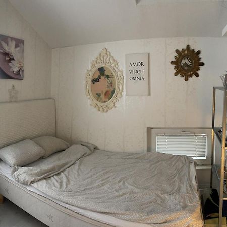 Apartmán Pieni Huone 1 Km Jokirannasta Turku Exteriér fotografie